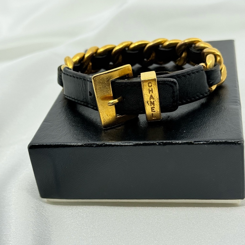 CHANEL Vintage Black and Gold Chain Buckled Leather Bracelet